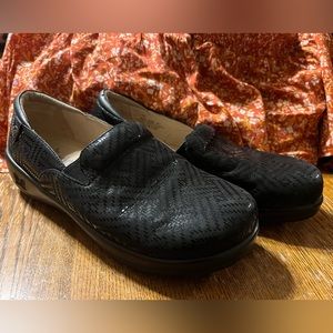 Alegria sparkley slip-on clogs NEW!